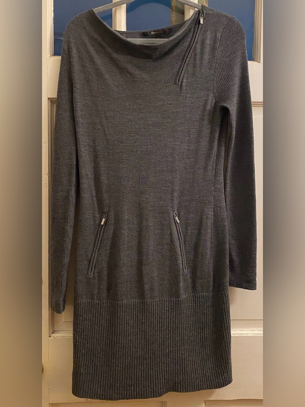 BCBGMAXAZRIA Charcoal Gray Asymmetrical Zip Accent Sweater Dress - Size Small